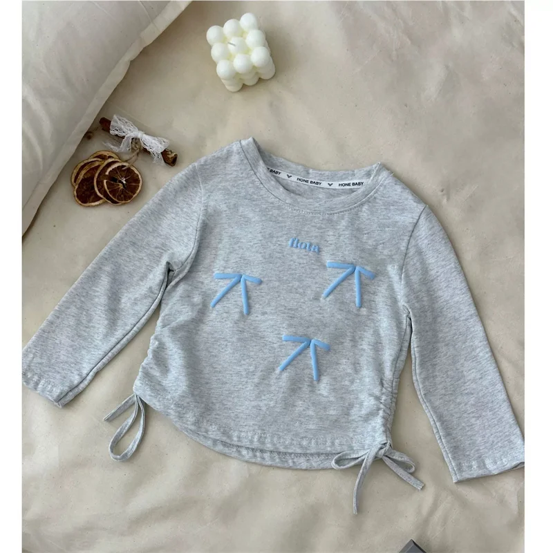 Jersey infantil con letras y pajarita, estilo de primavera - imagen 2