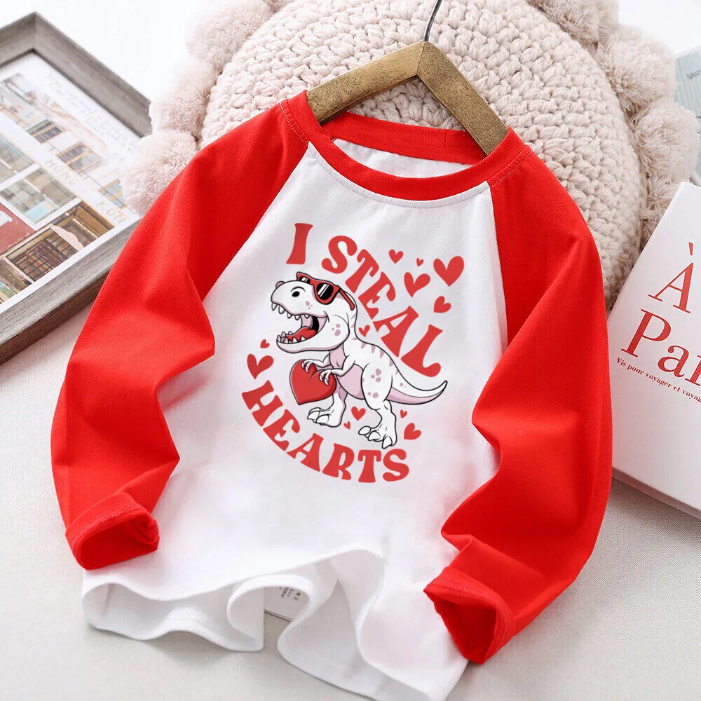 Camiseta raglán dinosaurio corazón niños – San Valentín