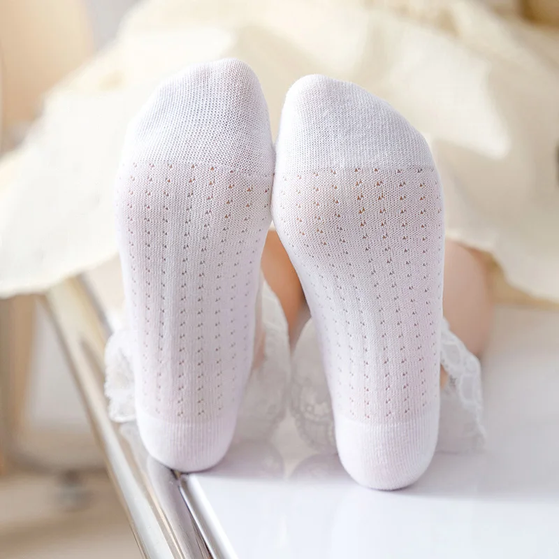 Calcetines tobilleros de algodón con encaje princesa para bebé - imagen 2