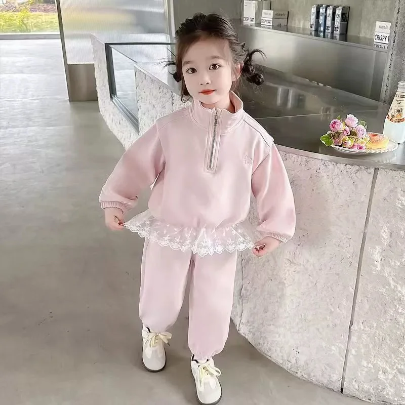 Conjunto de sudadera y pantalón infantil – Diseño con encaje para primavera