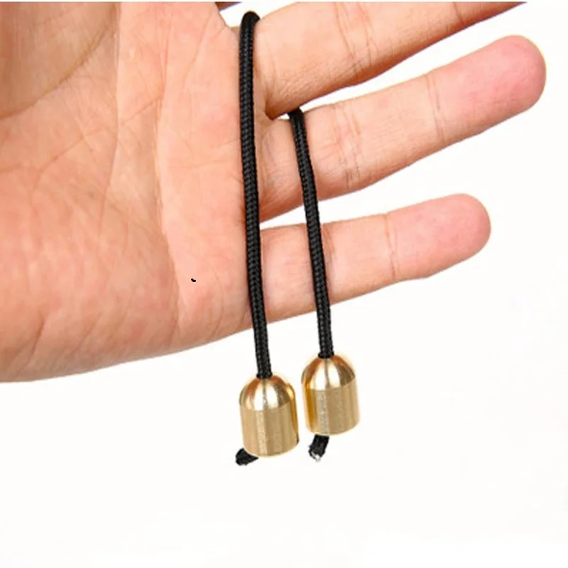 Begleri metálico con acabado pulido para manipulación suave