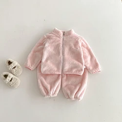 Conjunto bebé de dos piezas de felpa para otoño e invierno