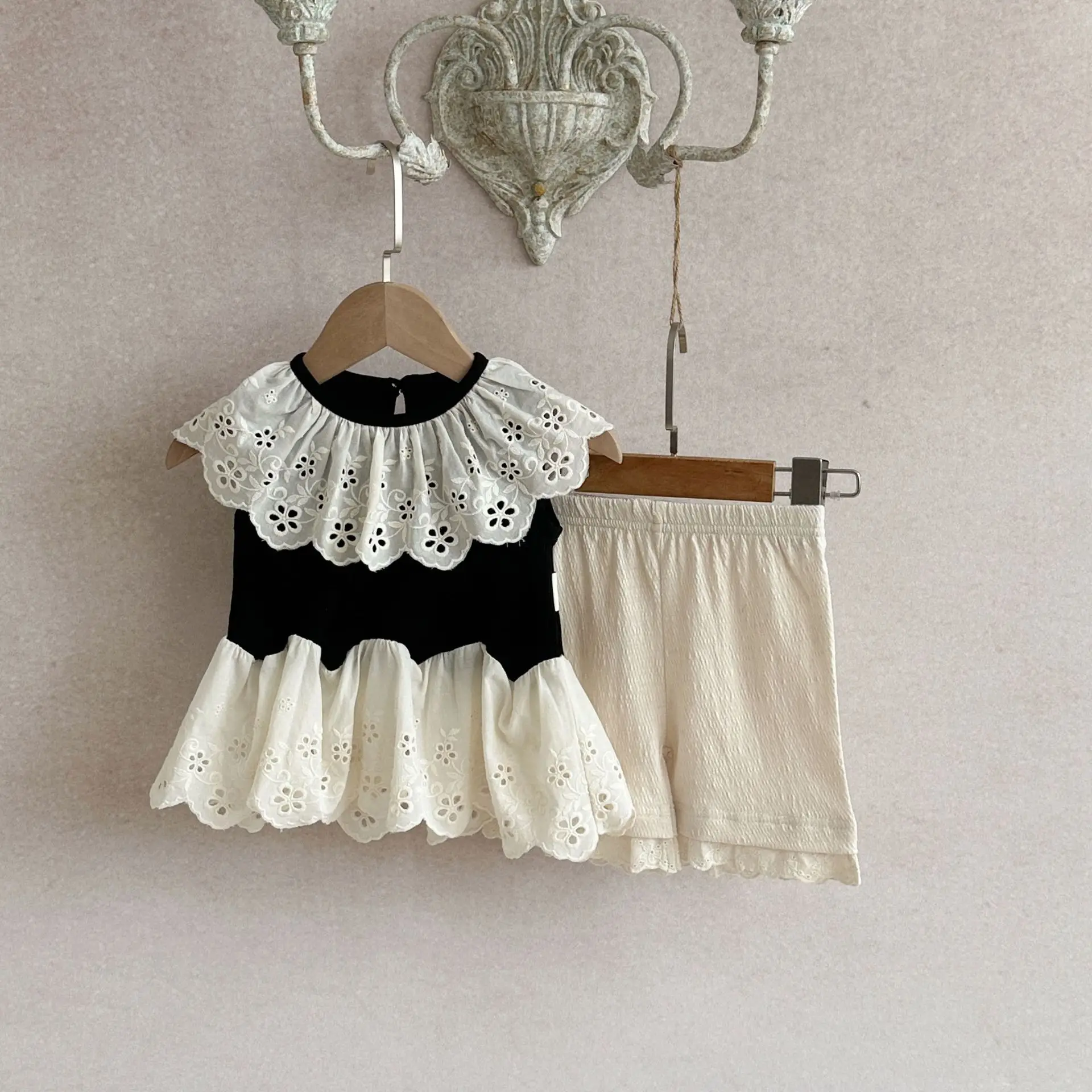 Conjunto de verano para bebé con bordado de flores y pantalón corto - imagen 5