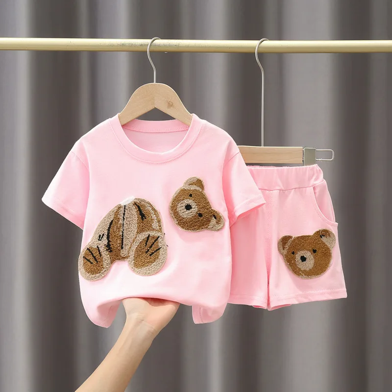Conjunto de verano infantil con camiseta ilustrada y pants cortos - imagen 3