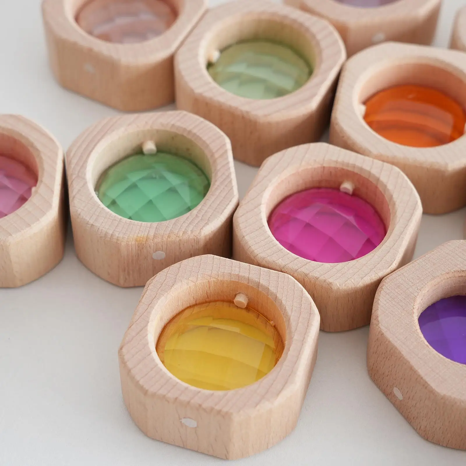 Bloques de madera apilables arcoíris para motricidad fina - imagen 3