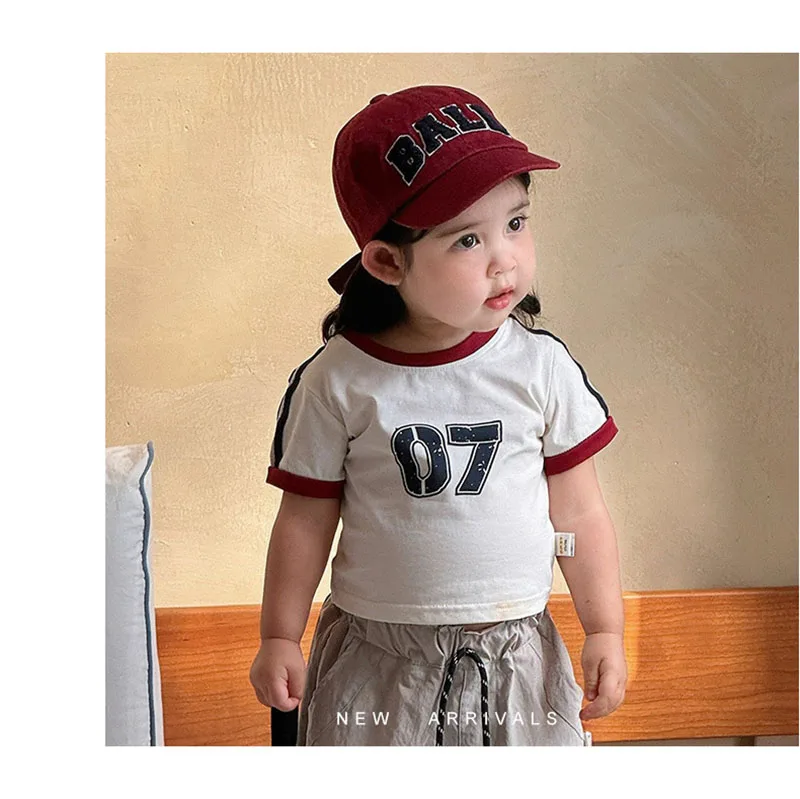 Vista de la camiseta en uso infantil