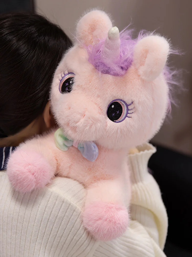 Vista del peluche: felpa y acabado mullido