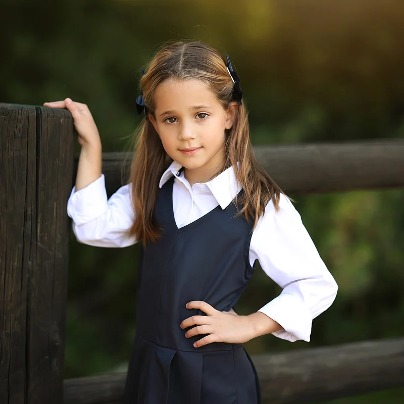 Vestido y falda plisada azul marino para niña – Conjunto escolar - imagen 2