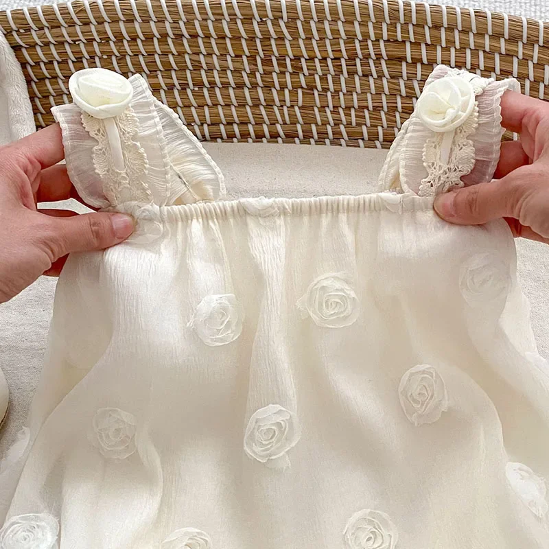 Body bebé de verano MILANCEL con flores en relieve y tirantes - imagen 5