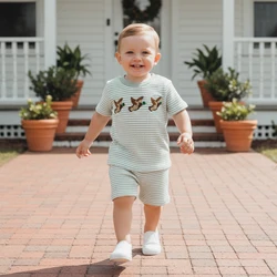 Conjunto de verano infantil con camiseta y pantalón pato bordado