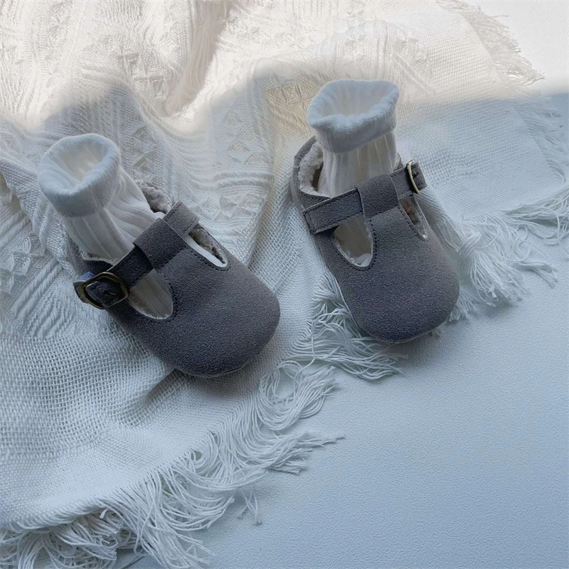 Zapatos con suela blanda para caminar con comodidad