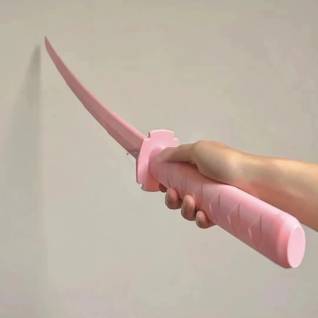 Detalle de katana estirable