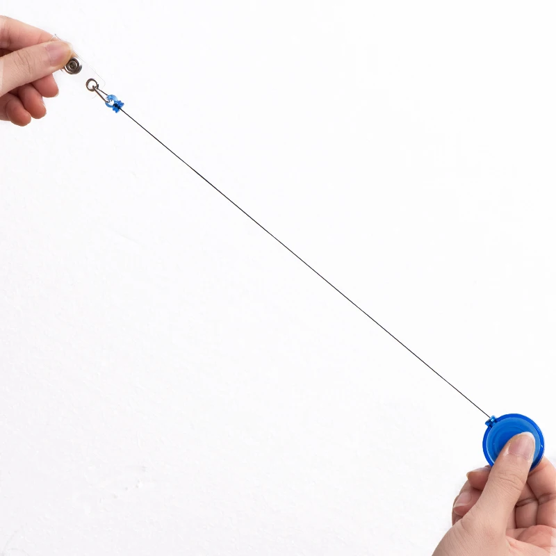 Carrete porta-insignias retráctil con cordón para llaves y mochilas - imagen 2