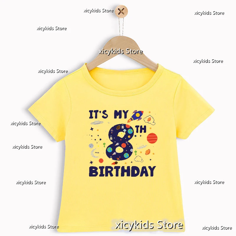 Camiseta Cumpleaños Niño Astronauta Espacial Personalizada con Cohete