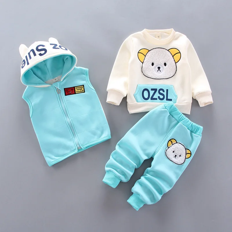 Conjunto invierno bebé: suéter con capucha y pants de algodón