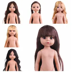 Muñeca articulada de moda con ojos marrones y cabello rubio