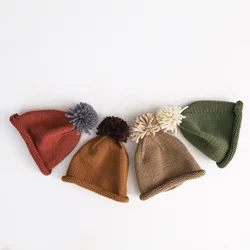 Gorro de invierno en punto con pompón cálido para niños