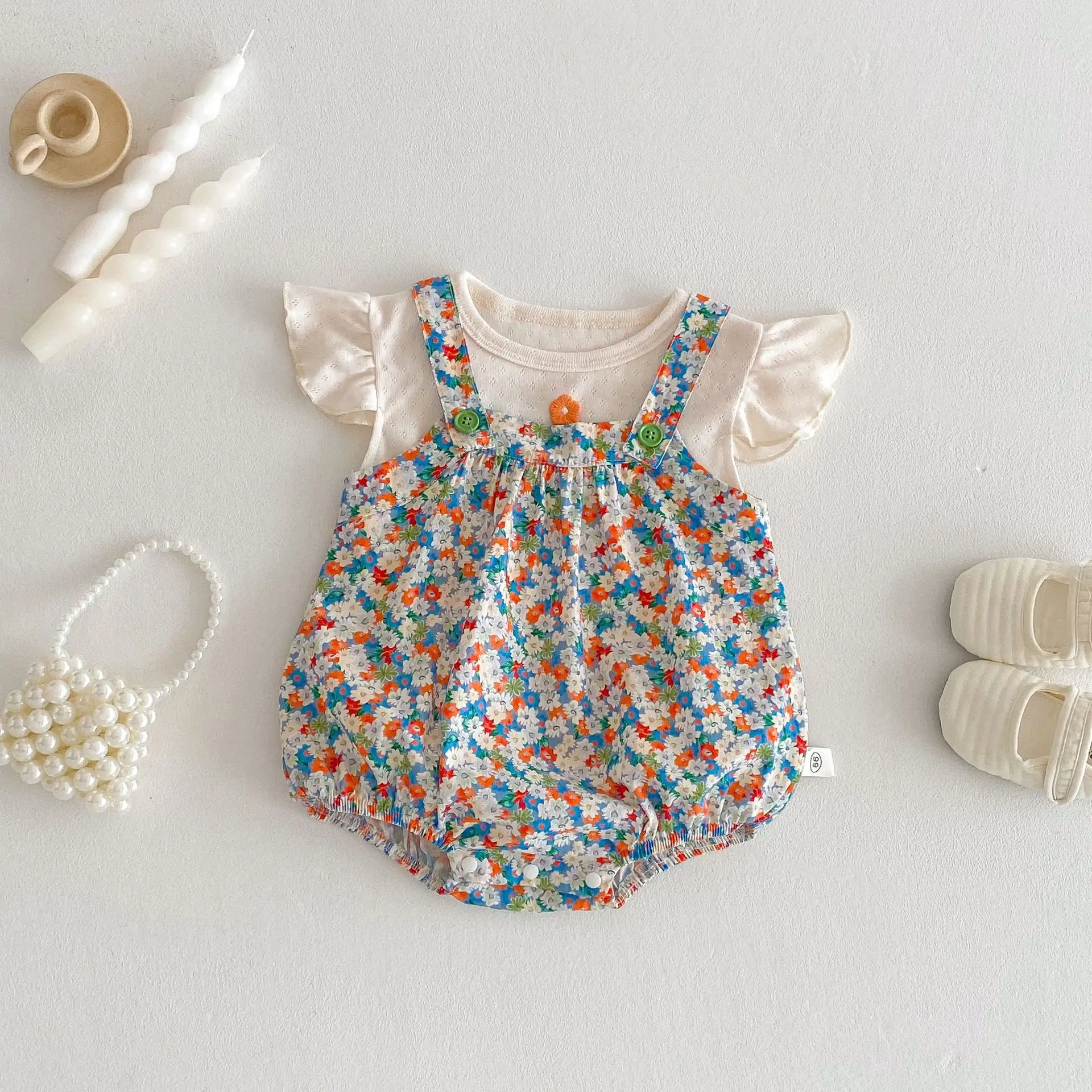 Camisola floral con volantes para bebé