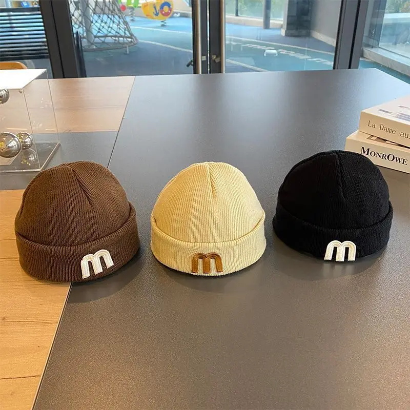 Gorro de punto con motivos