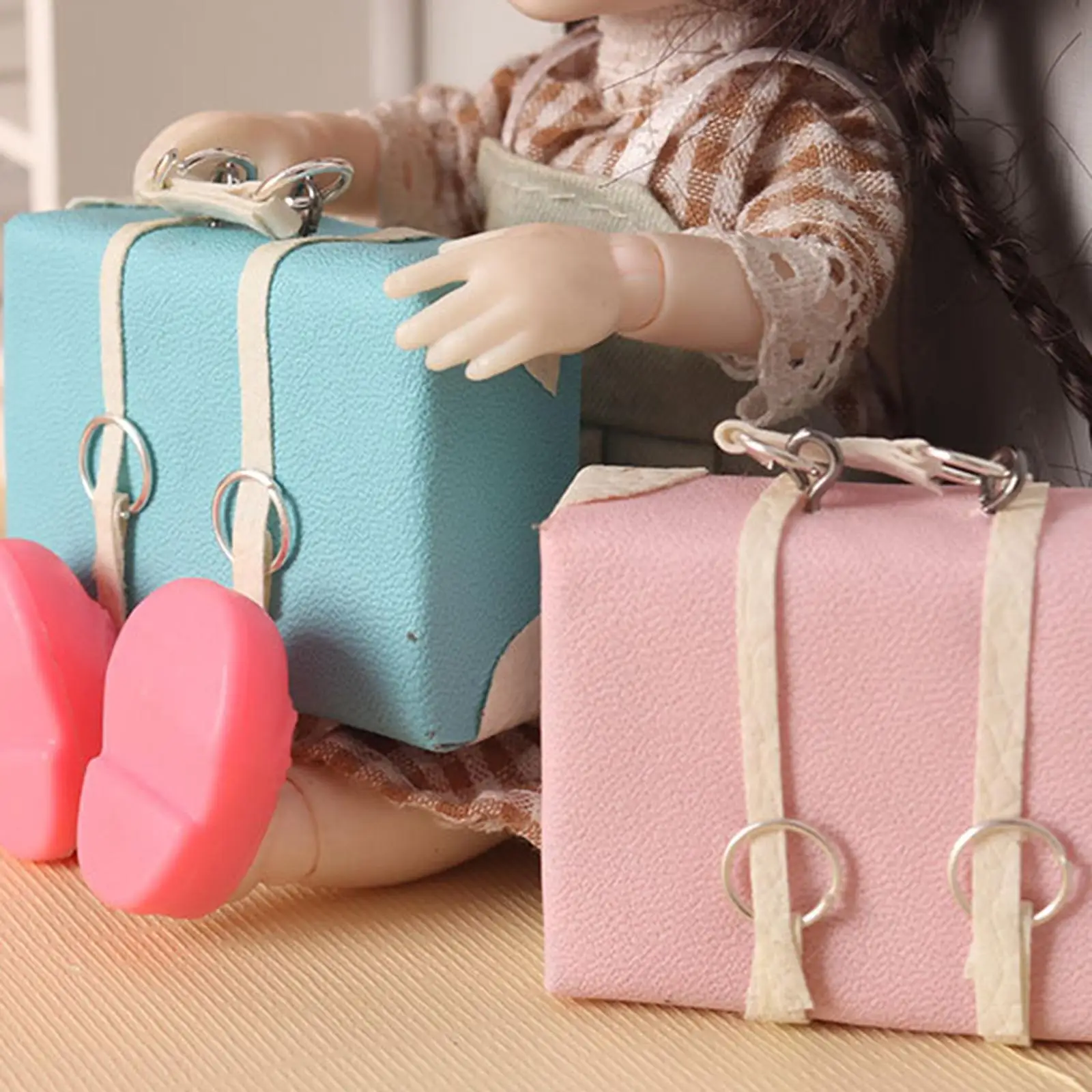 Maleta miniatura decorativa PU y madera para casa de muñecas - imagen 5