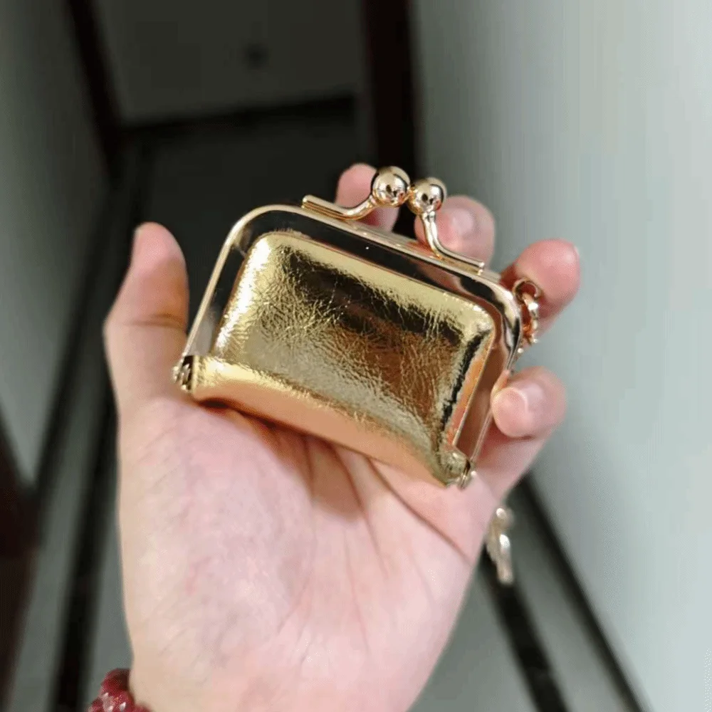 Interior pensado para accesorios pequeños