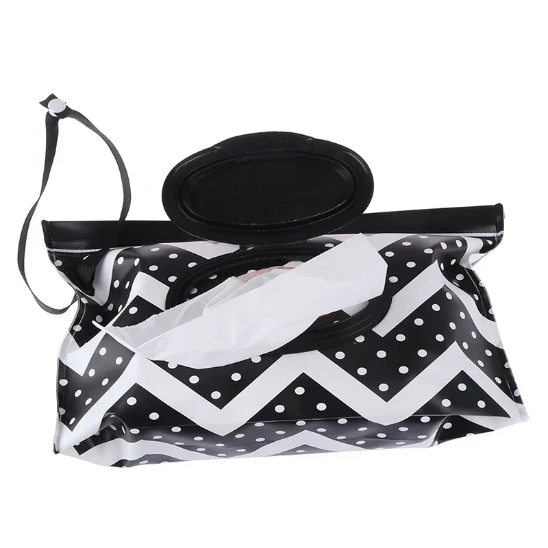 Bolsa abierta mostrando toallitas