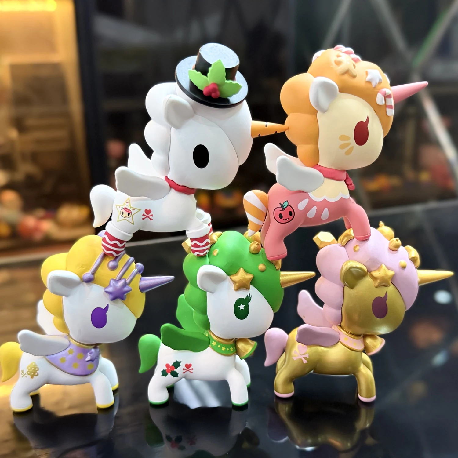 Caja ciega unicornio de Navidad con figura sorpresa coleccionable - imagen 2