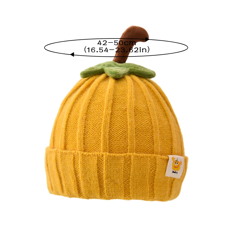 Detalle del gorro tejido para bebé