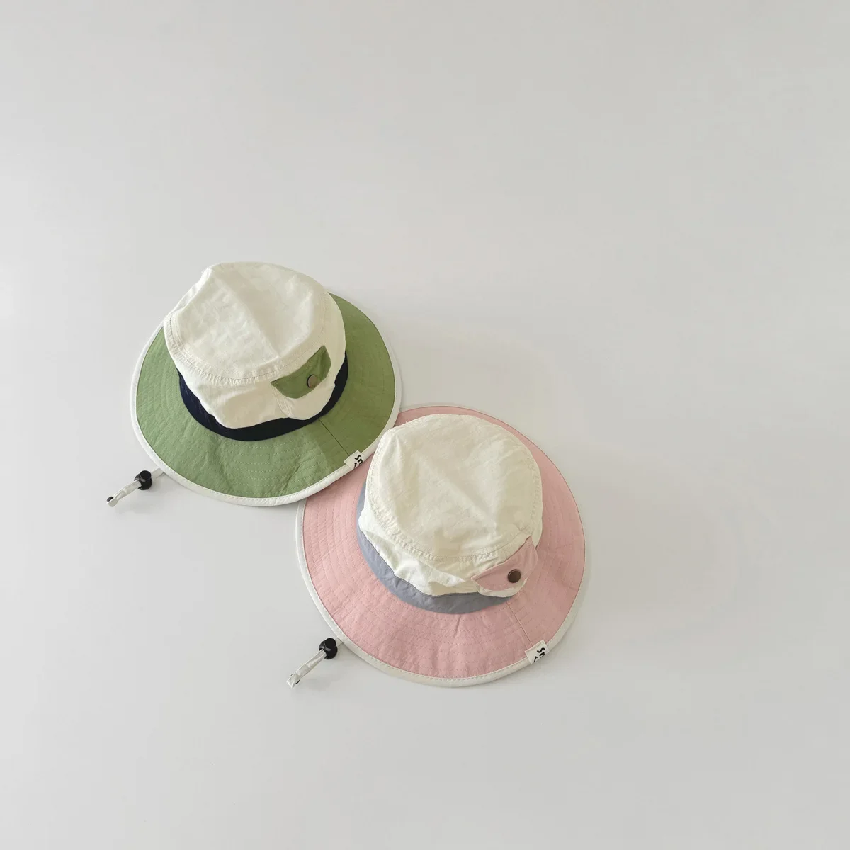 Sombrero de cubo para paseo de verano