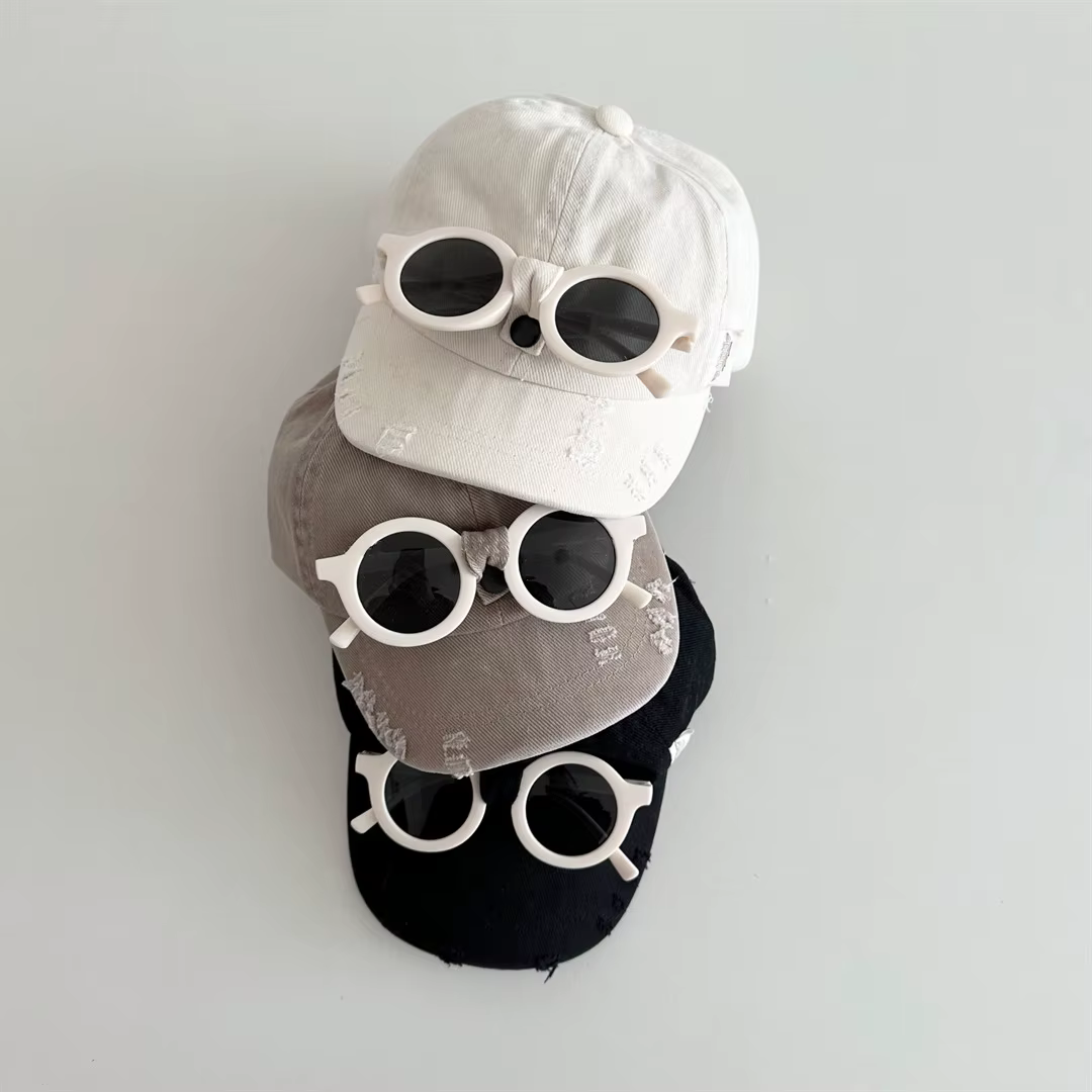 MILANCEL gorra con visera y gafas de sol desmontables infantil - imagen 2