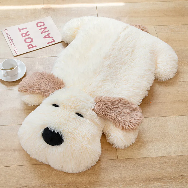 Perro de peluche gigante tumbado vista frontal
