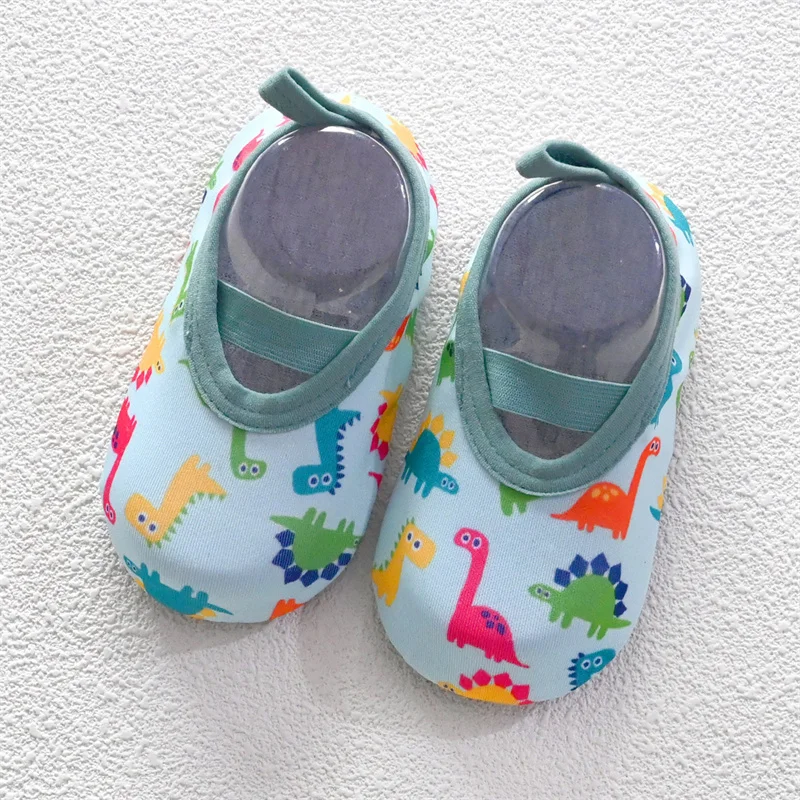 Zapatillas de agua para bebé: primeros pasos, playa y piscina - imagen 4