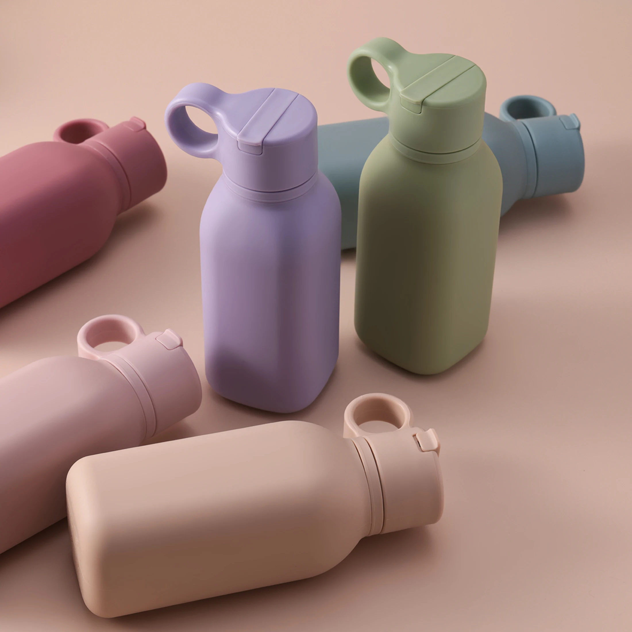 Taza de entrenamiento de silicona con tapa abatible, a prueba de fugas - imagen 3
