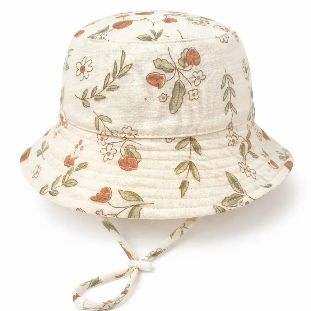 Detalle del gorro infantil estilo pescador
