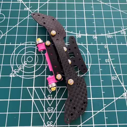 Coche de carreras Mini 4WD con doble trasero de carbono y rodamientos