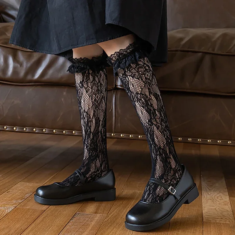 Calcetines largos con volantes de encaje fino estilo Lolita - imagen 3