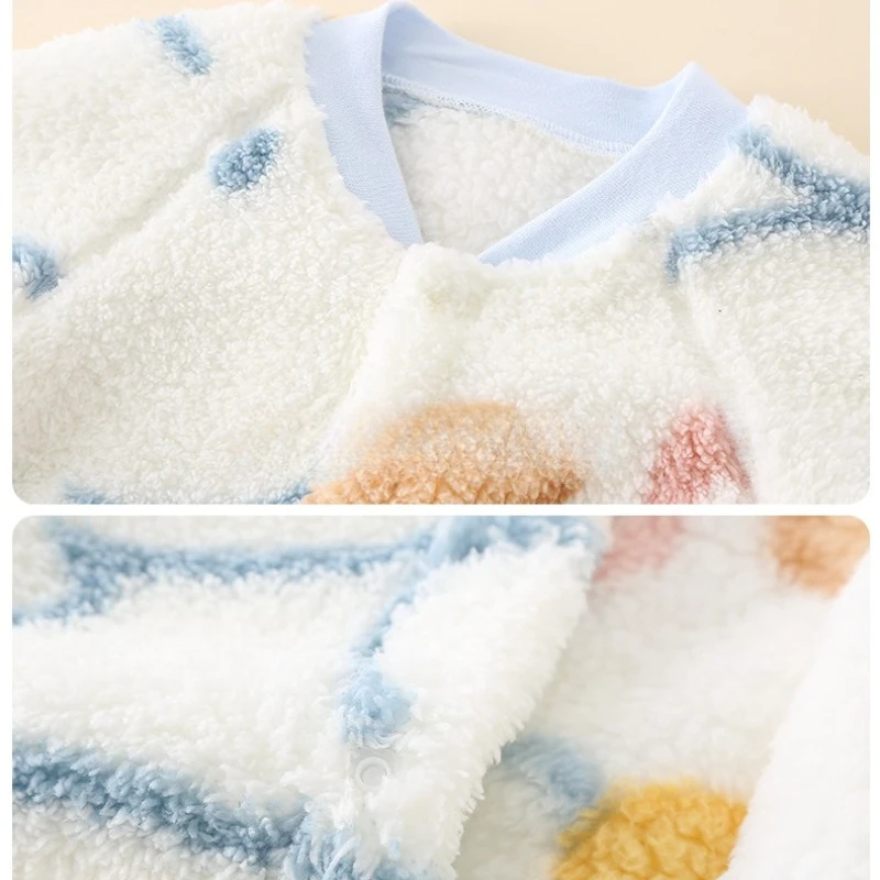 Pelele de lana para bebé – Cálido para otoño e invierno