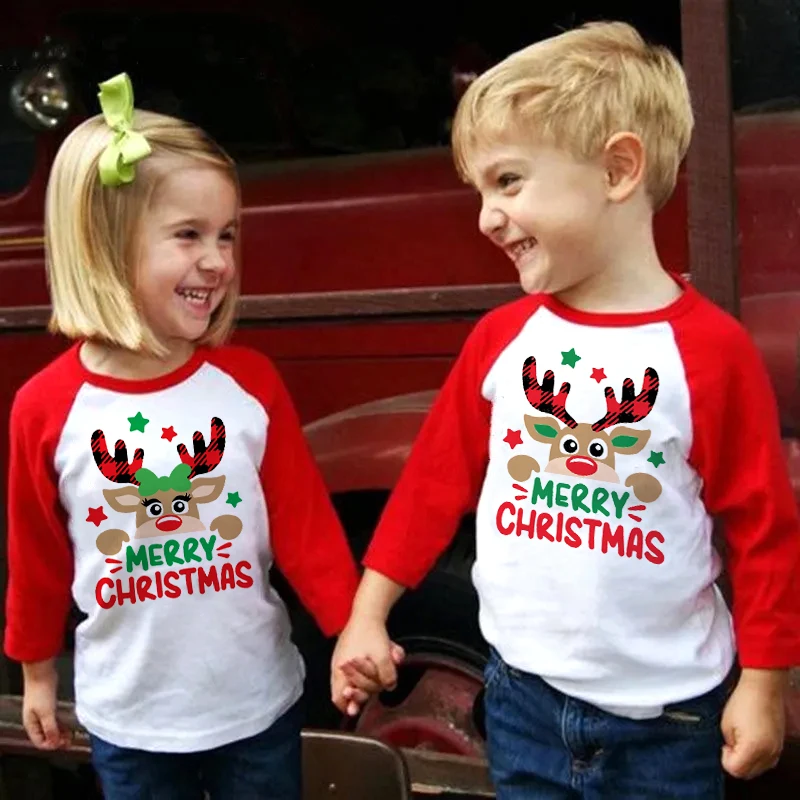 Camiseta Navidad infantil con estampado de ciervos - imagen 4