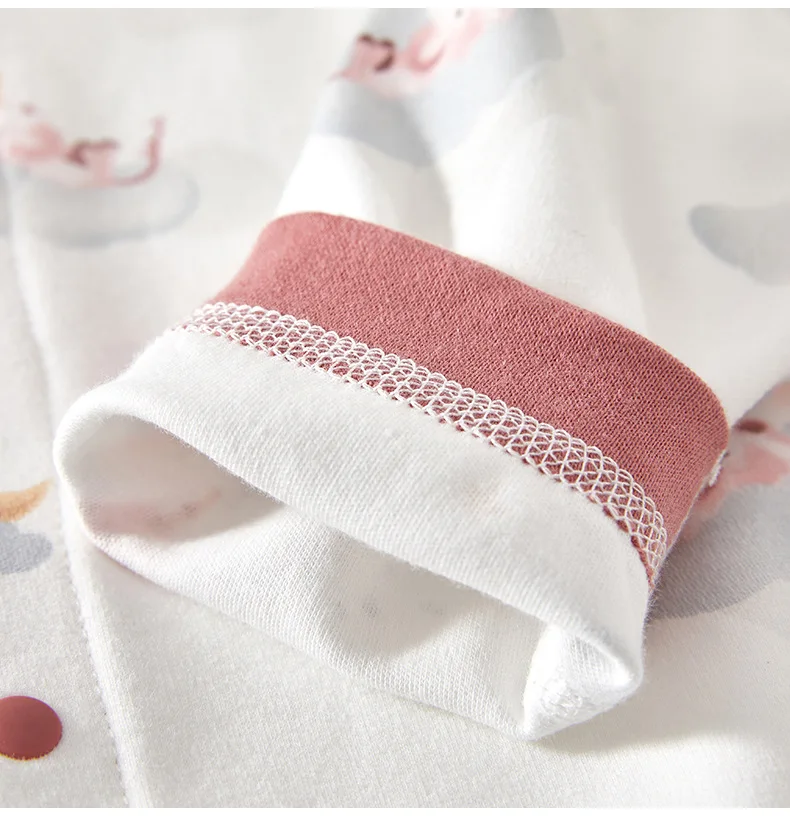 Pelele estampado con cuello redondo y ribete