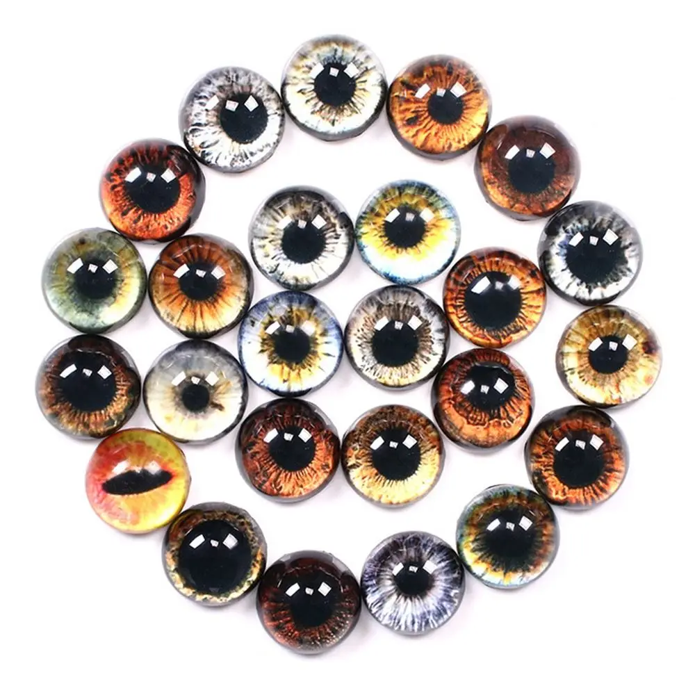 Ojos cosidos sobre tela mostrando la fijación