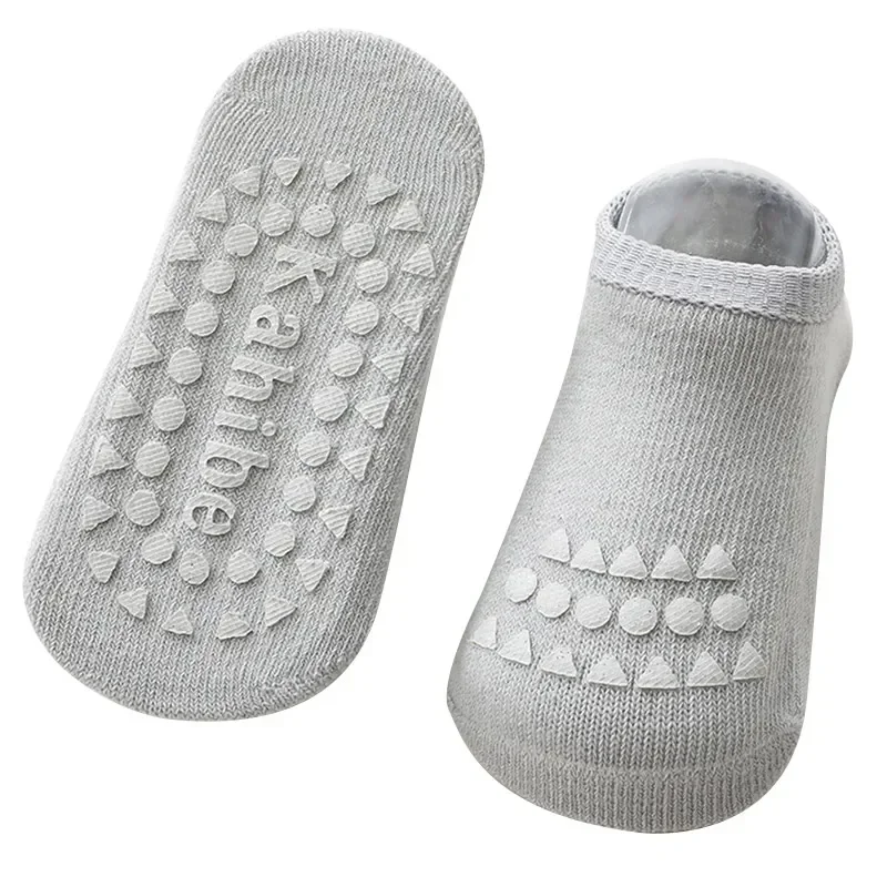 Rodilleras antideslizantes para bebé con calcetines de gateo
