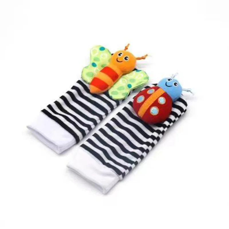 Calcetines educativos con sonajero en colores aleatorios