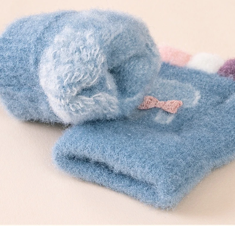 Guantes de invierno gruesos con diseño alegre y ajuste elástico