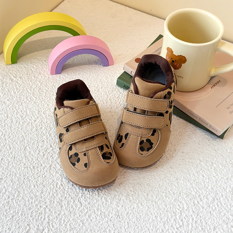 Zapatillas antideslizantes para bebés con estampado leopardo - imagen 5