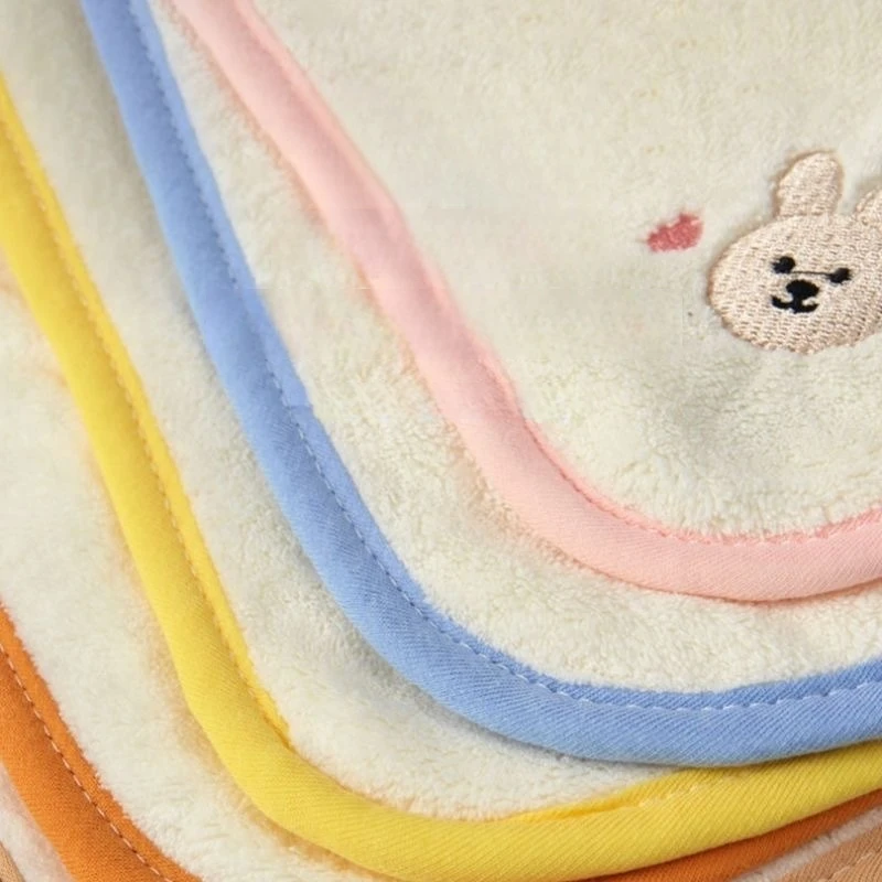 Toalla de bebé felpa coral absorbente bordada para baño diario - imagen 2