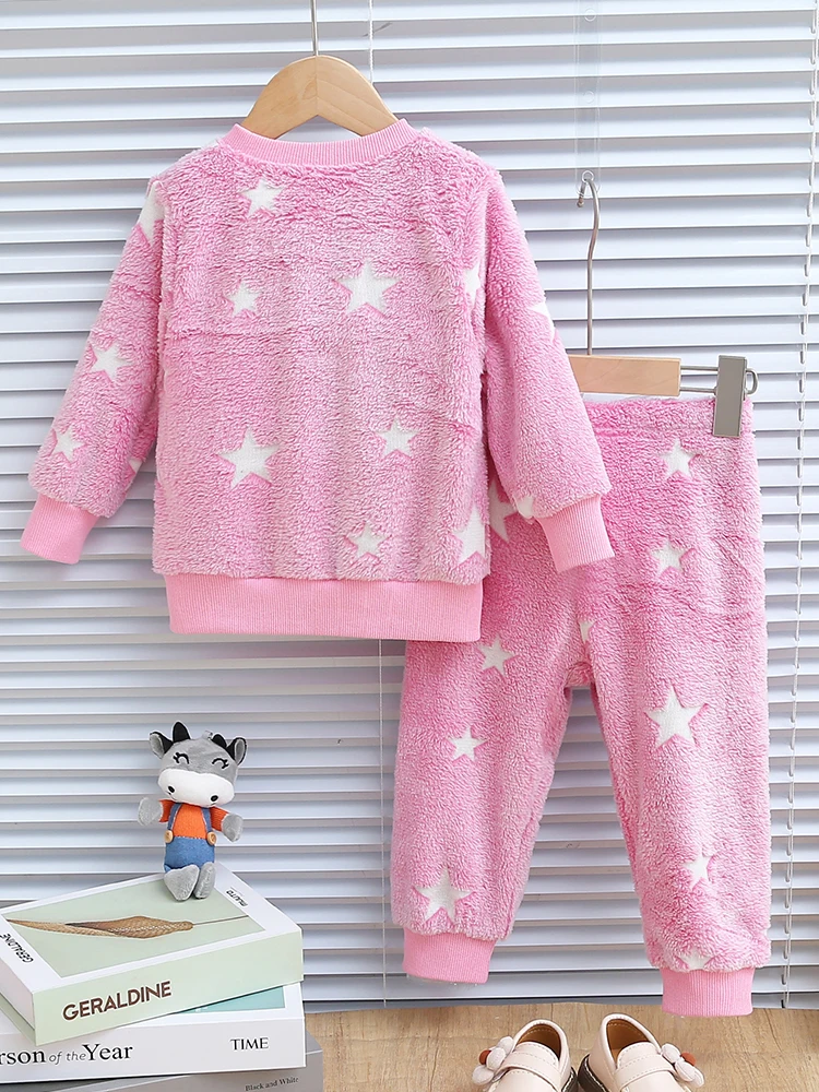 Pijama de felpa con estrellas para niña - imagen 2
