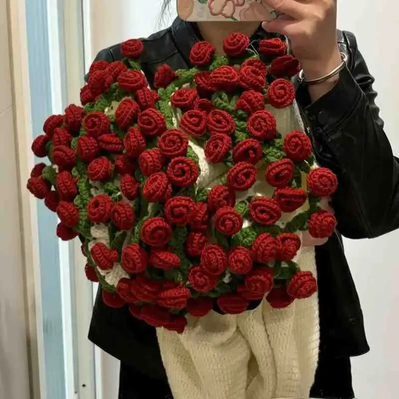 Manta de bebé tejida a mano con rosas en ramo para recién nacido