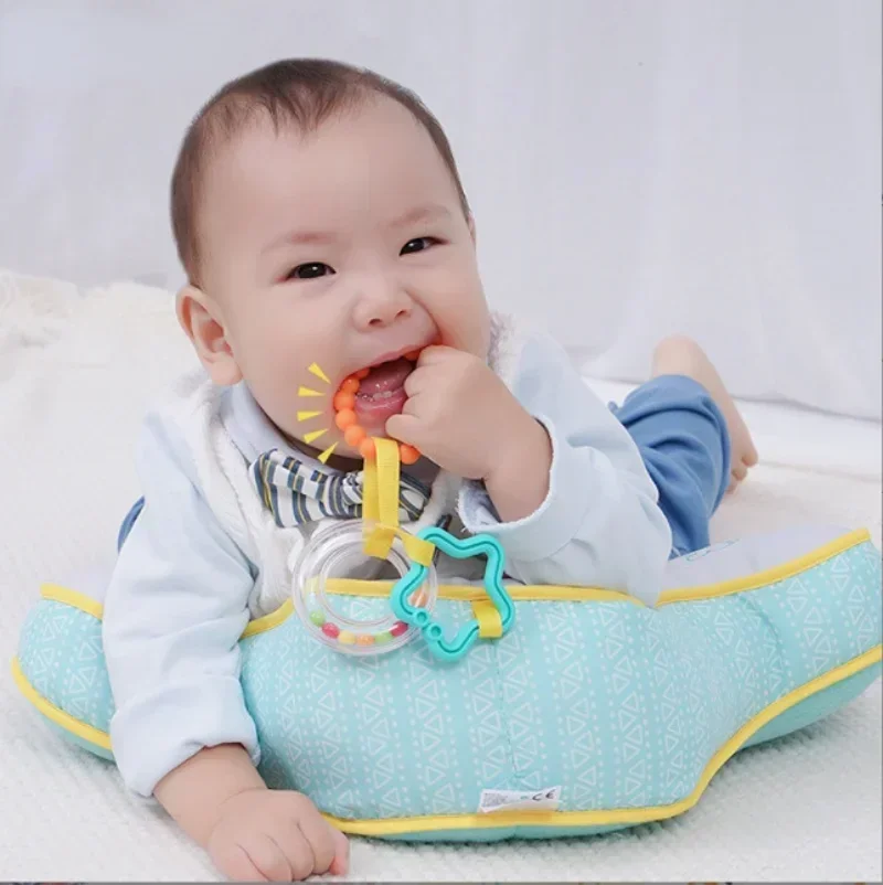 Almohada sensorial de doble cara para recién nacido con contrastes