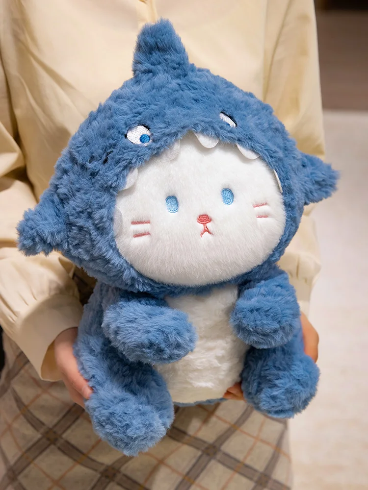 Diseño kawaii de peluche de tiburón