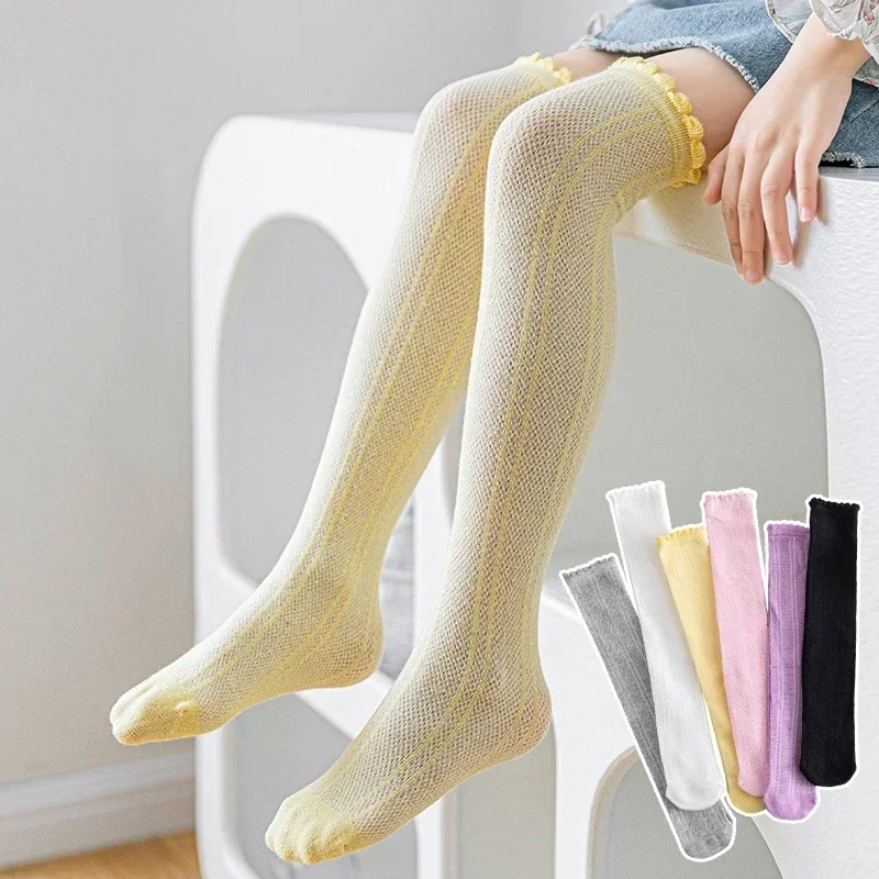 Calcetines altos de malla transpirable finos para niños, blanco y negro - imagen 4